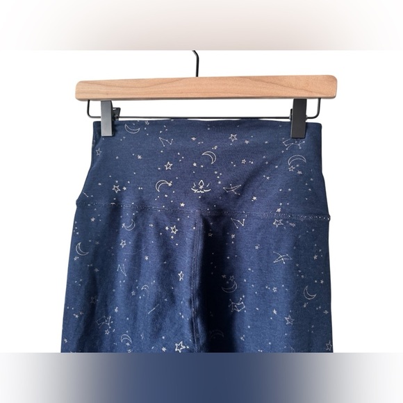 Beyond Yoga 339 High Waisted Midi Legging in Nocturnal Navy-G - Picture 8 of 11